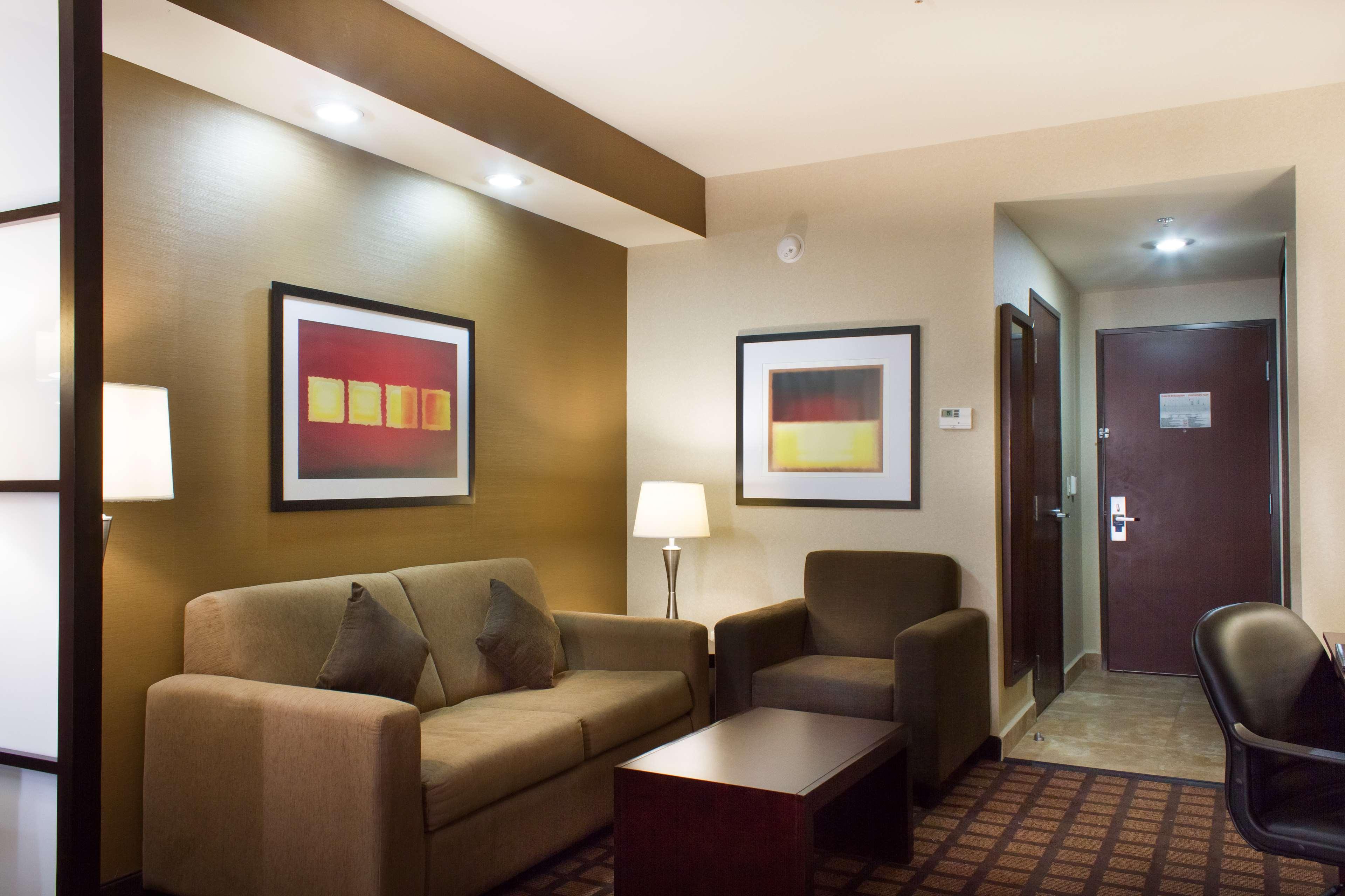 Best Western Premier Monterrey Aeropuerto Apodaca エクステリア 写真 Suite at the Residence Inn