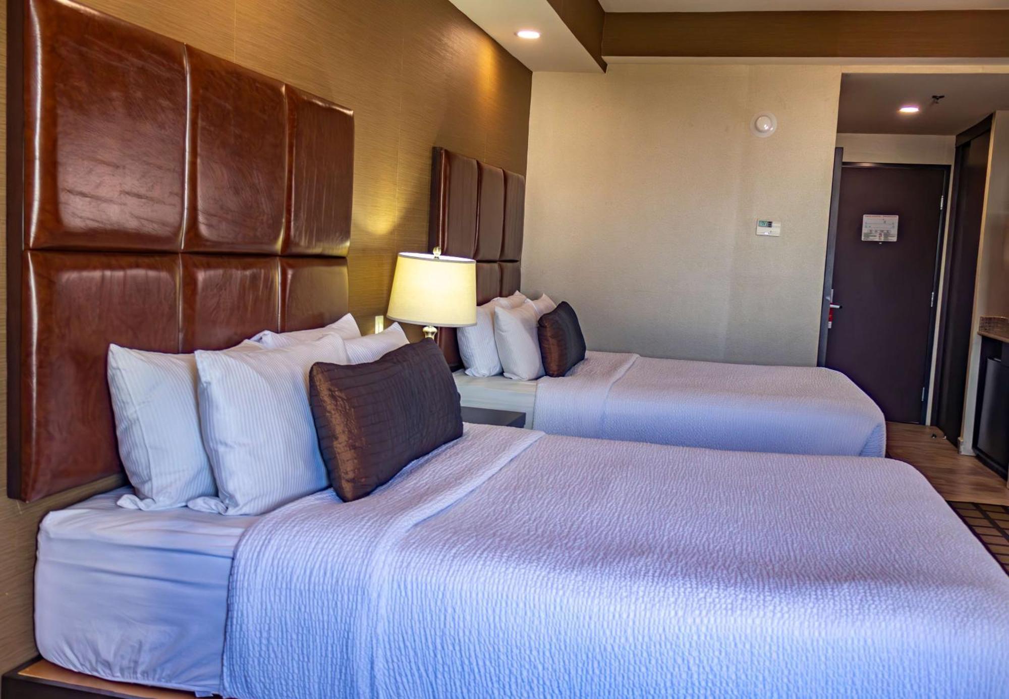 Best Western Premier Monterrey Aeropuerto Apodaca エクステリア 写真 A room at the hotel