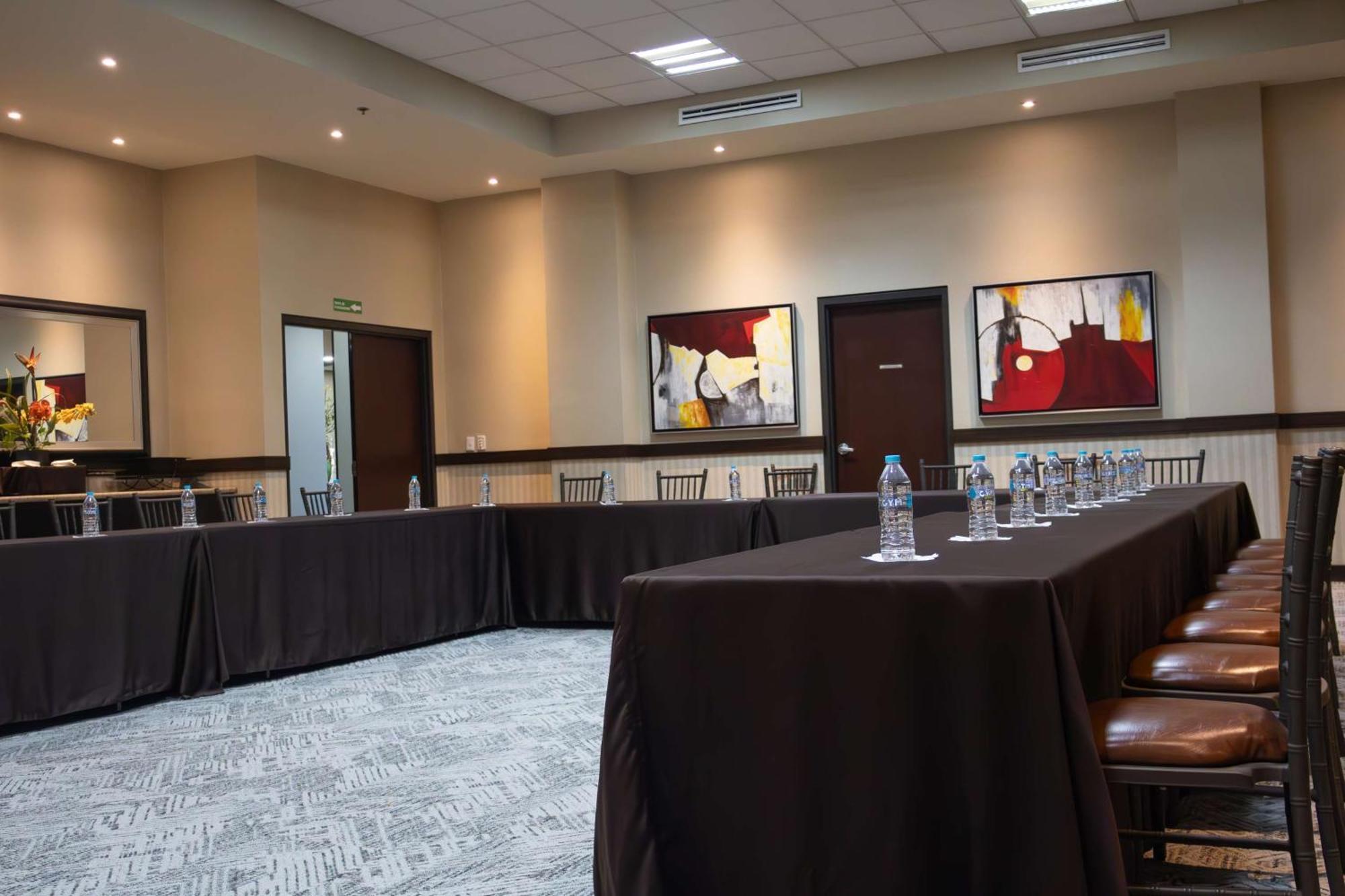 Best Western Premier Monterrey Aeropuerto Apodaca エクステリア 写真 Meeting room